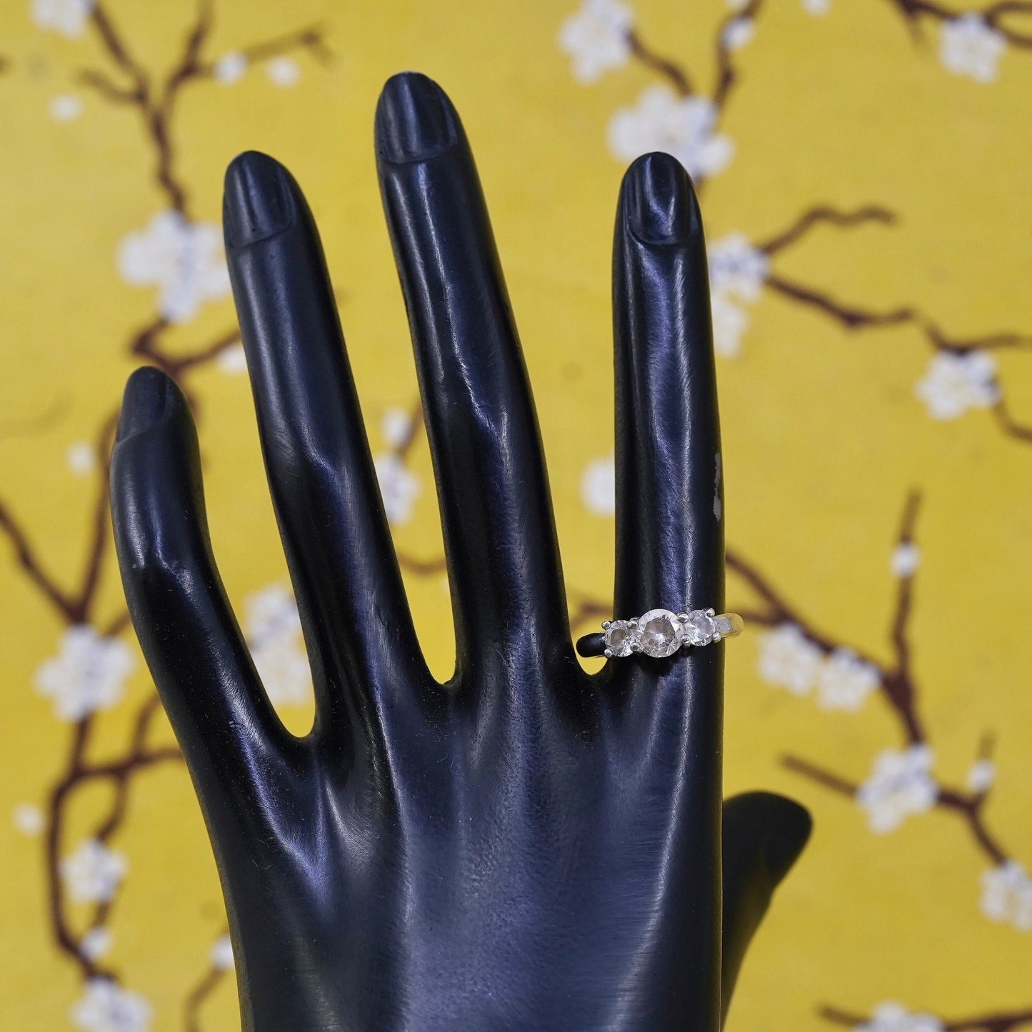 Size 7, vintage Sterling silver 925 engagement ring with cz
