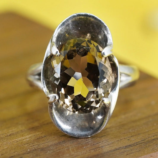 Size 6.25, vintage Sterling 925 silver floral ring with smoky quartz