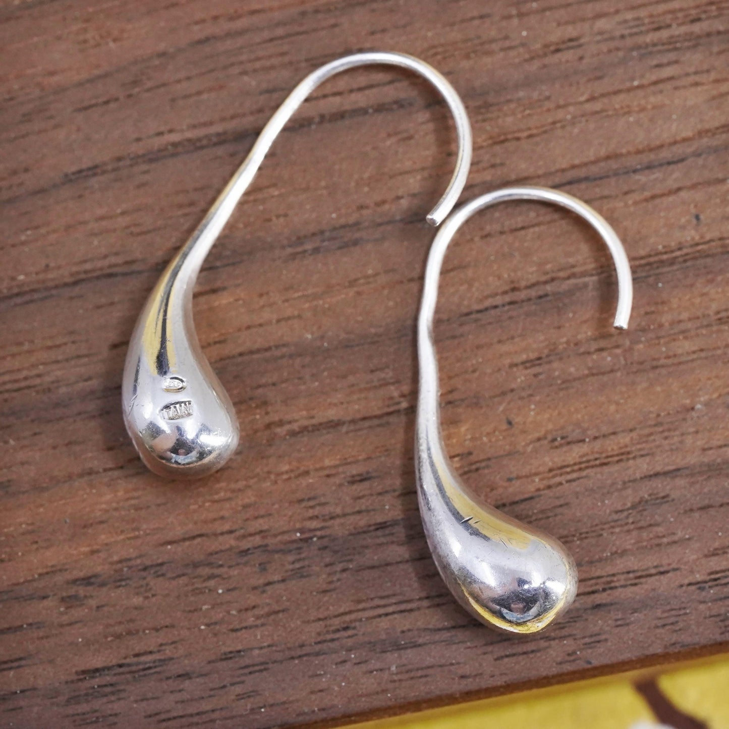 Vintage Italian Solid Sterling 925 Silver teardrop Earrings