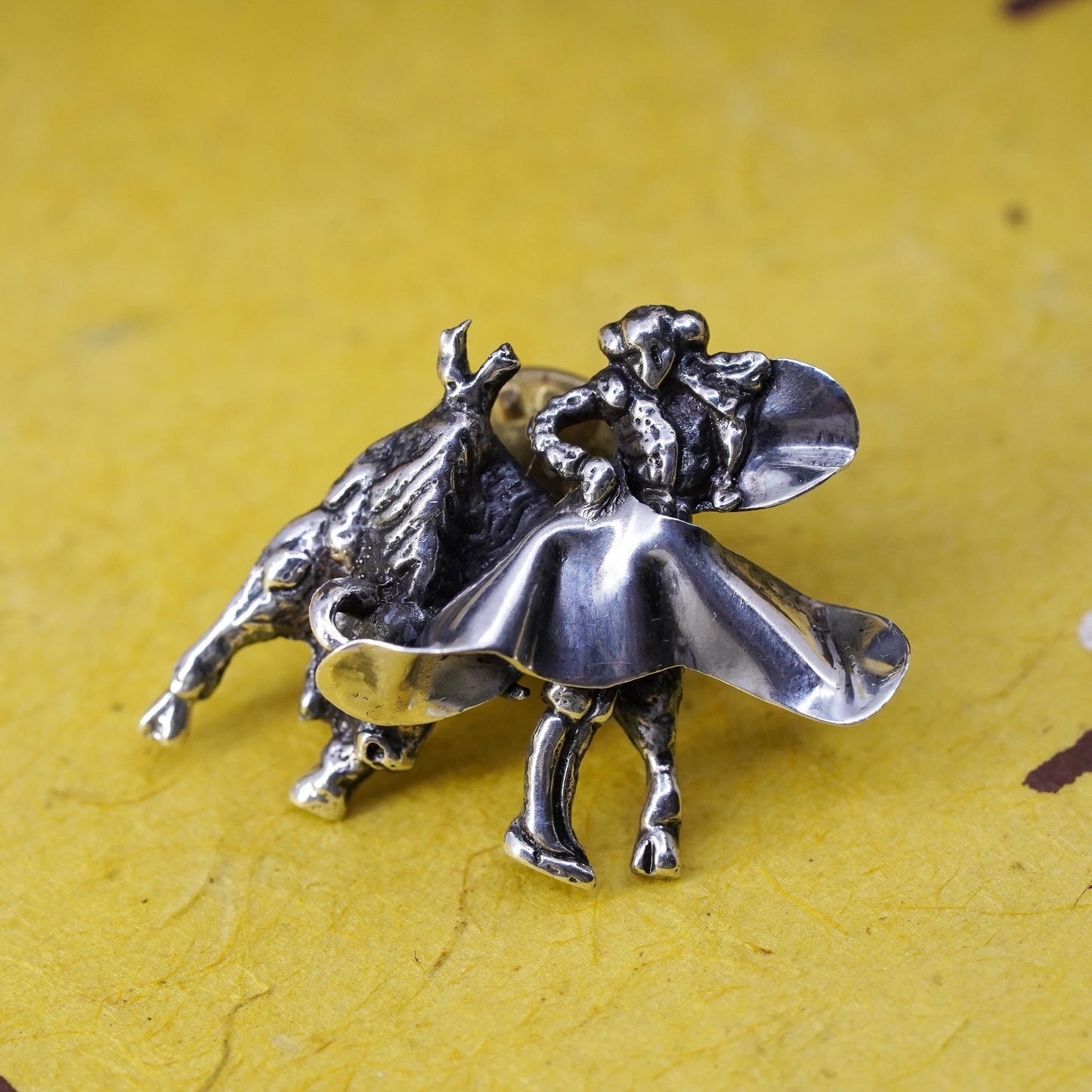 Vintage handmade sterling 925 silver matador bull brooch, pin