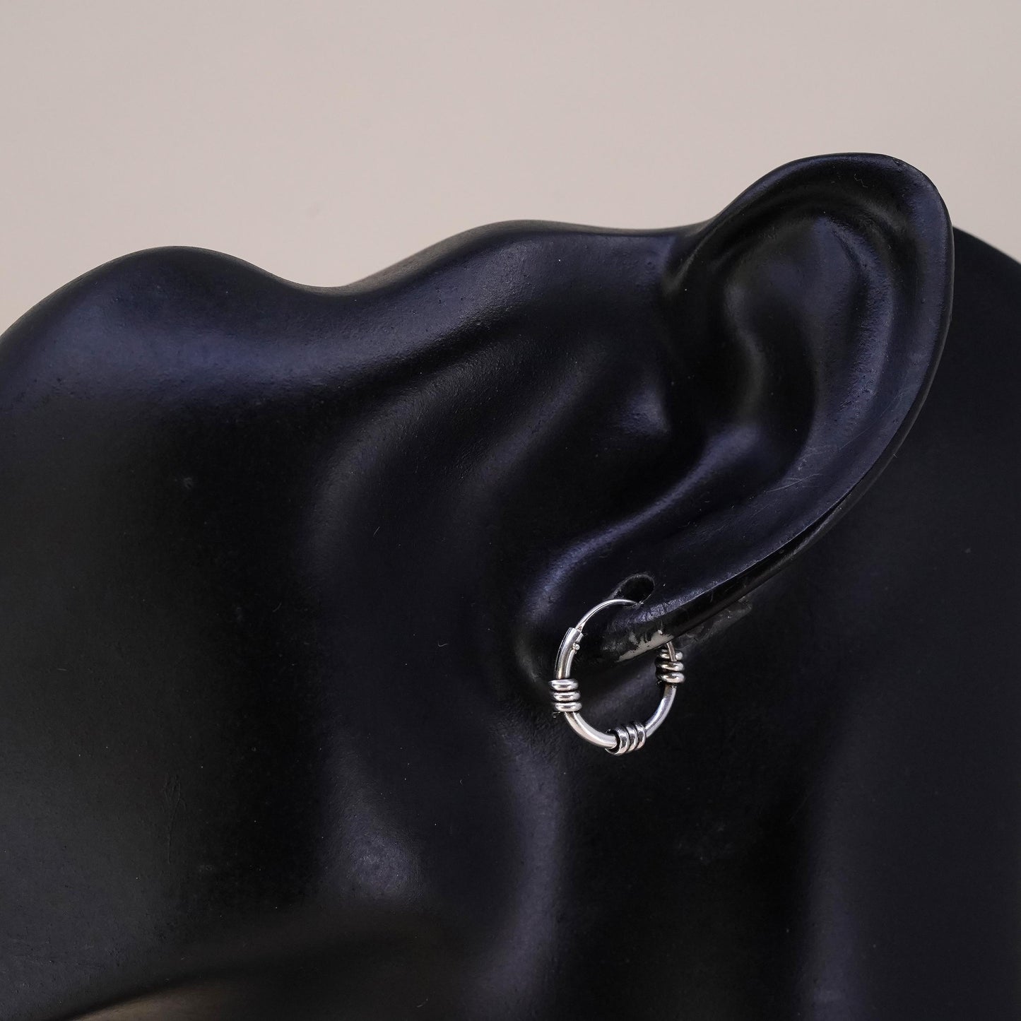0.5”, Vintage sterling silver single earring, 925 huggie hoop with wires detail