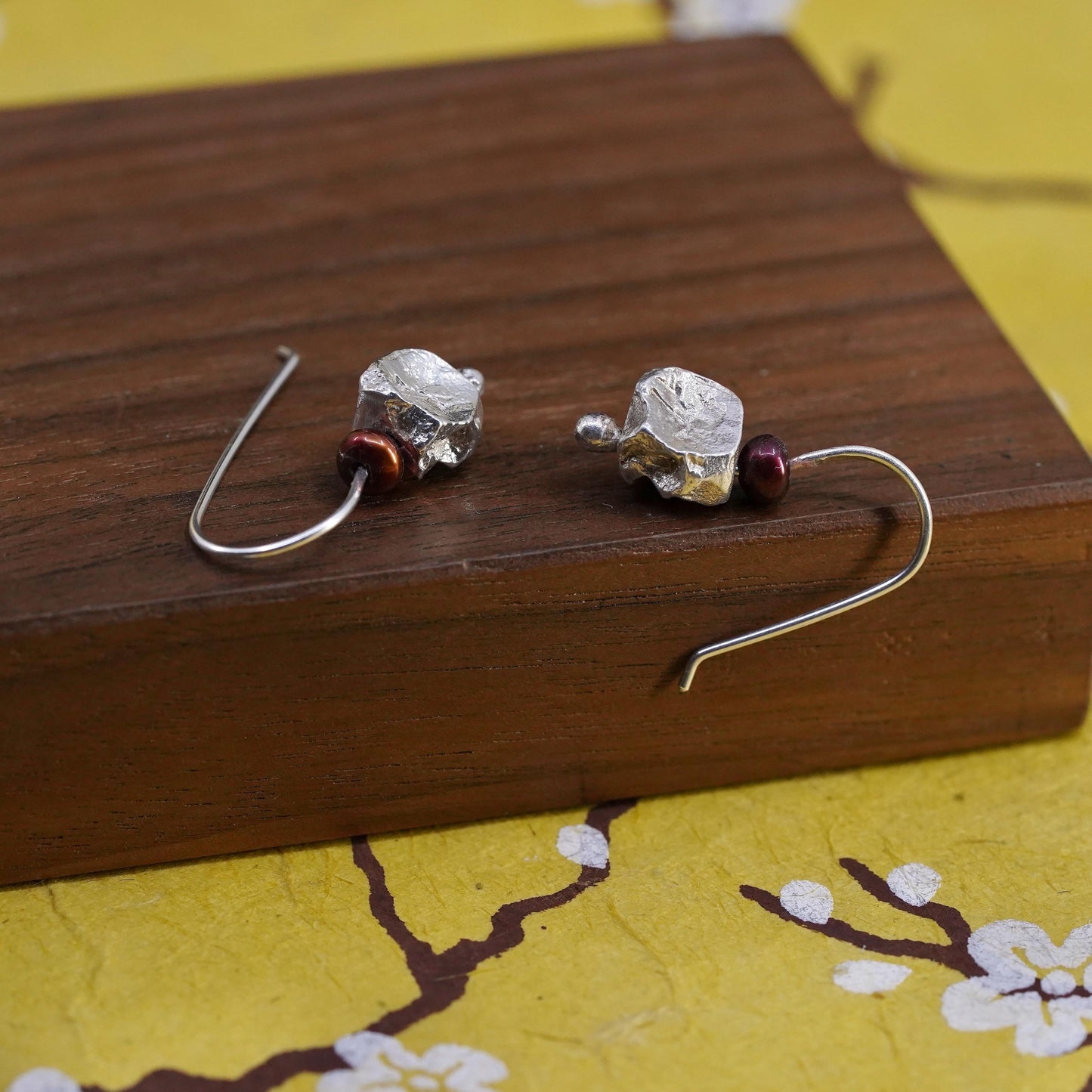 Vintage Sterling 925 silver handmade earrings dangles with nugget black pearl
