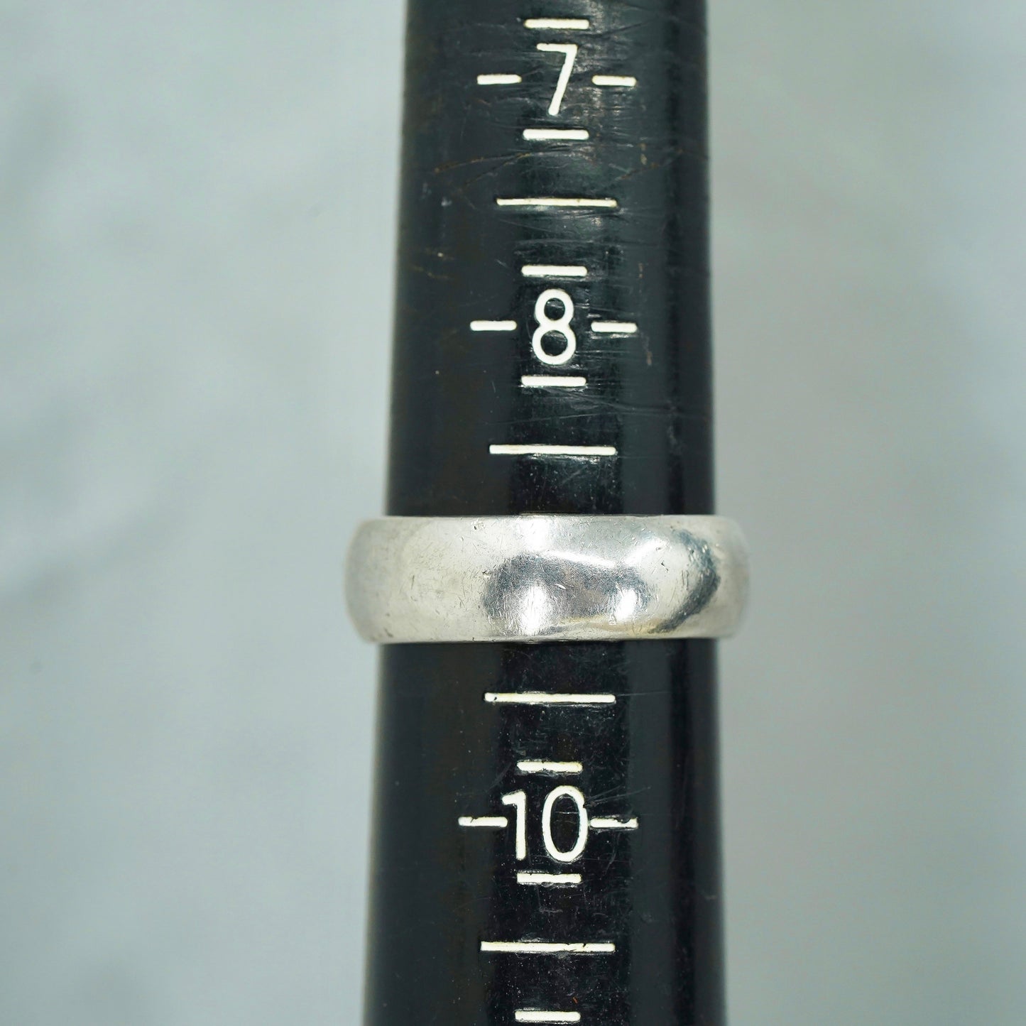 Size 8.75, vintage southwestern Sterling 925 silver wedding ring, band