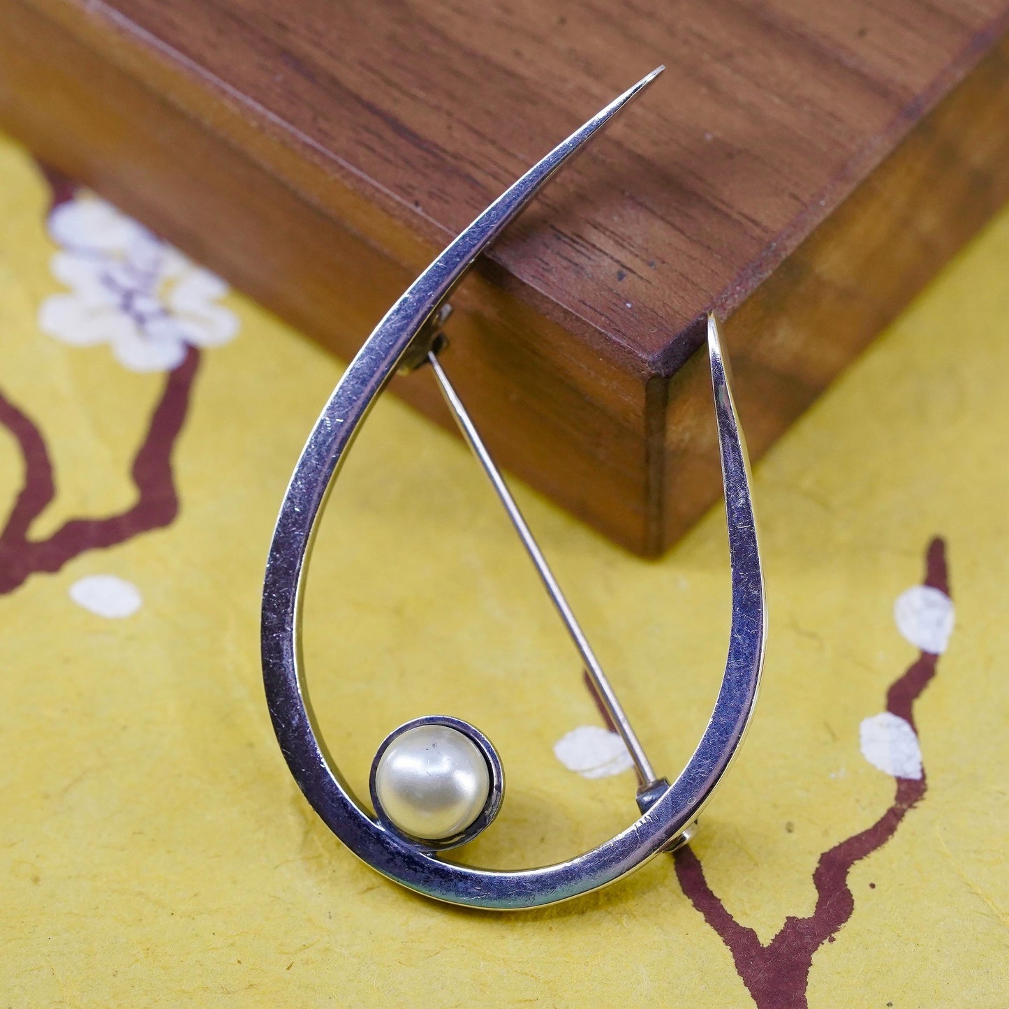 Vintage Mexican handmade sterling silver brooch, 925 U shaped pin with pearl