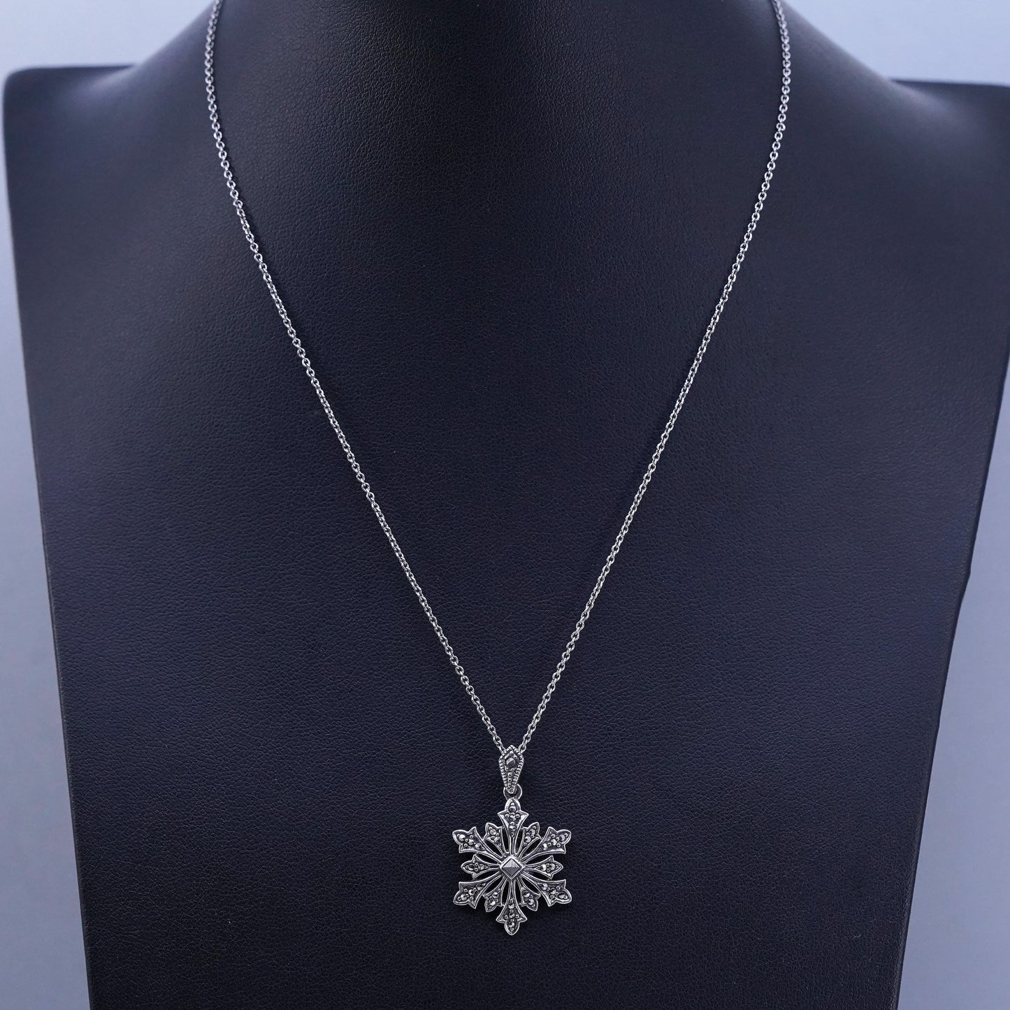 16”, Sterling 925 silver circle chain necklace with snowflake marcasite pendant