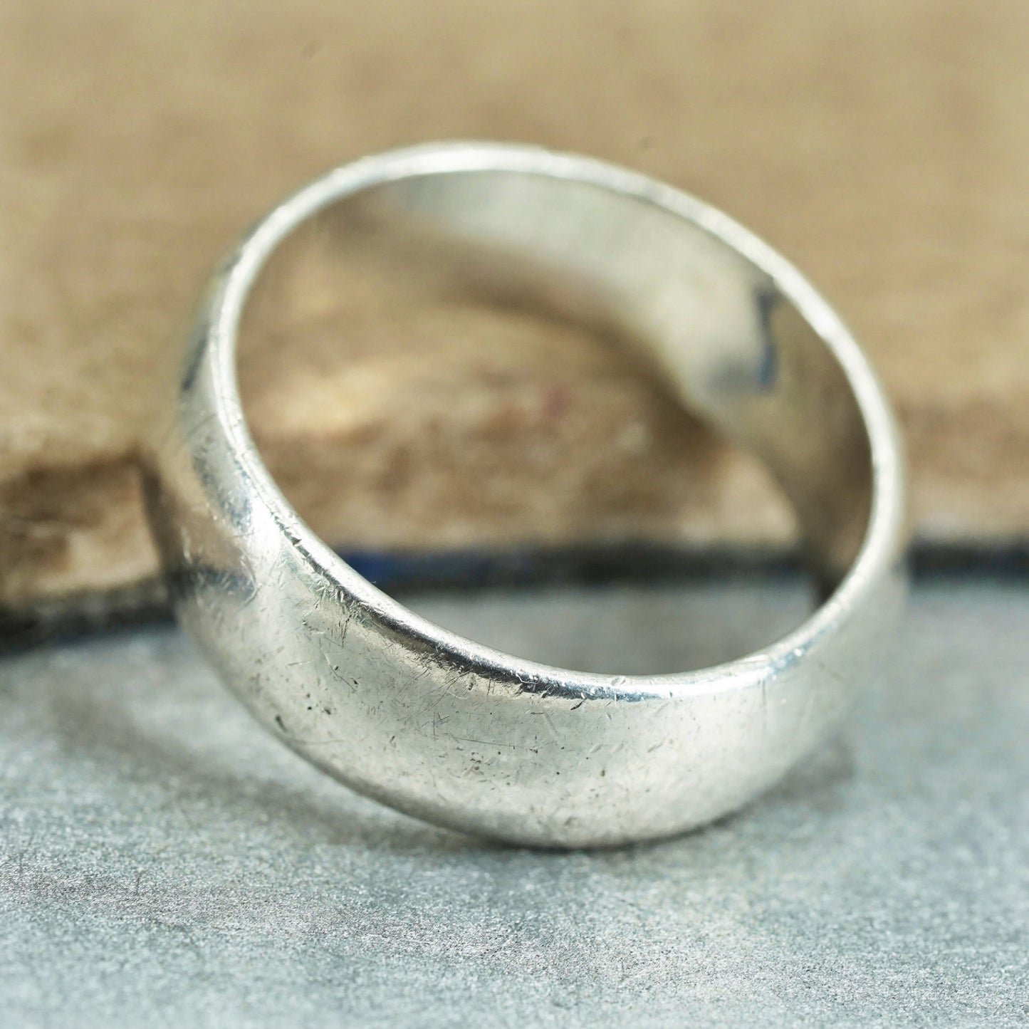 Size 8.75, vintage southwestern Sterling 925 silver wedding ring, band