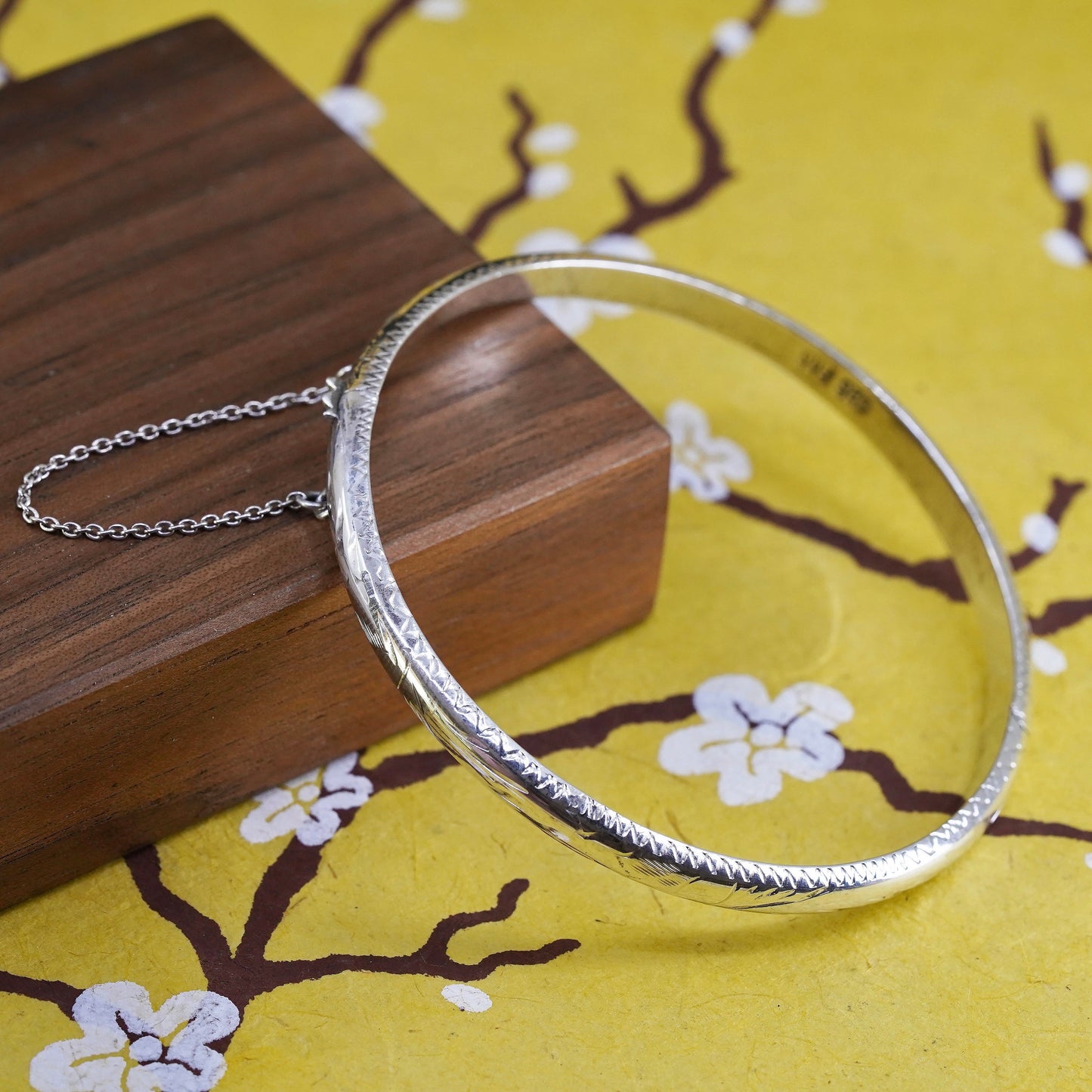 7.5", Vintage Sterling silver bracelet, textured 925 hinged bangle secure chain