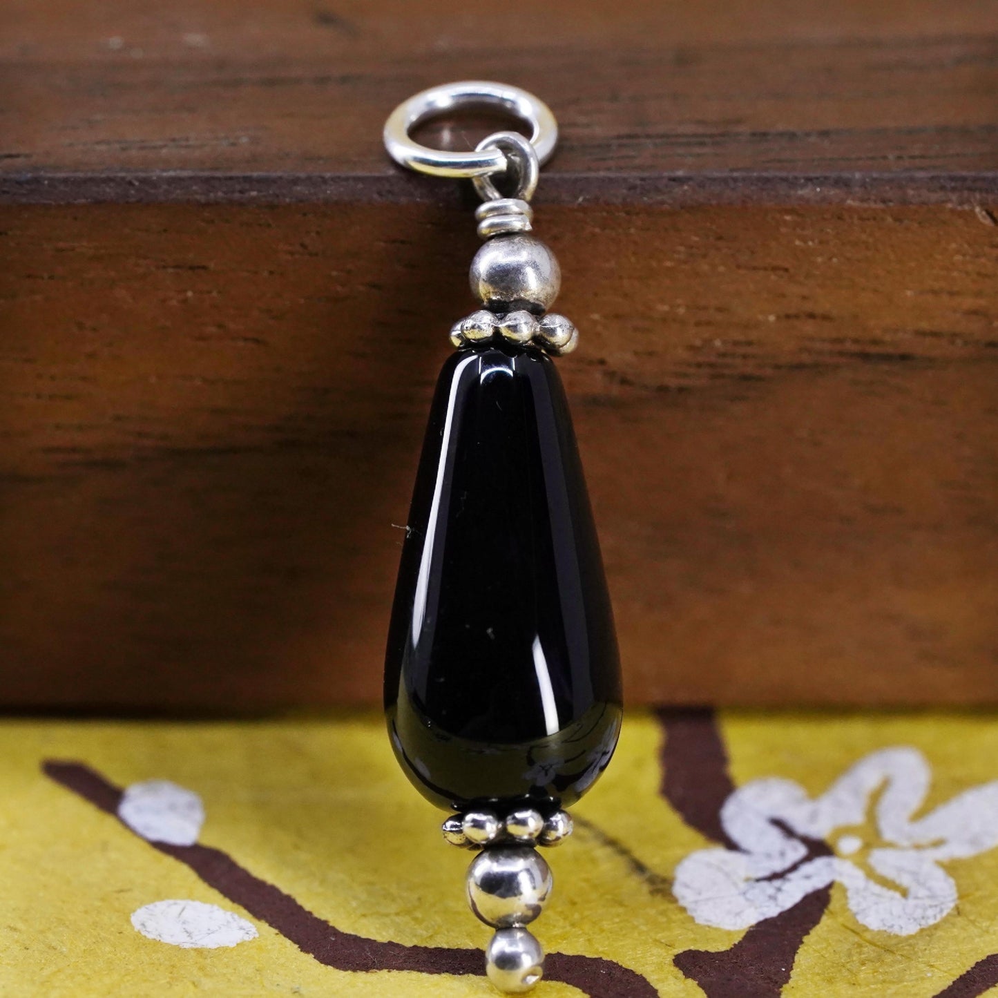 Vintage southwestern Sterling 925 silver handmade pendant teardrop black onyx
