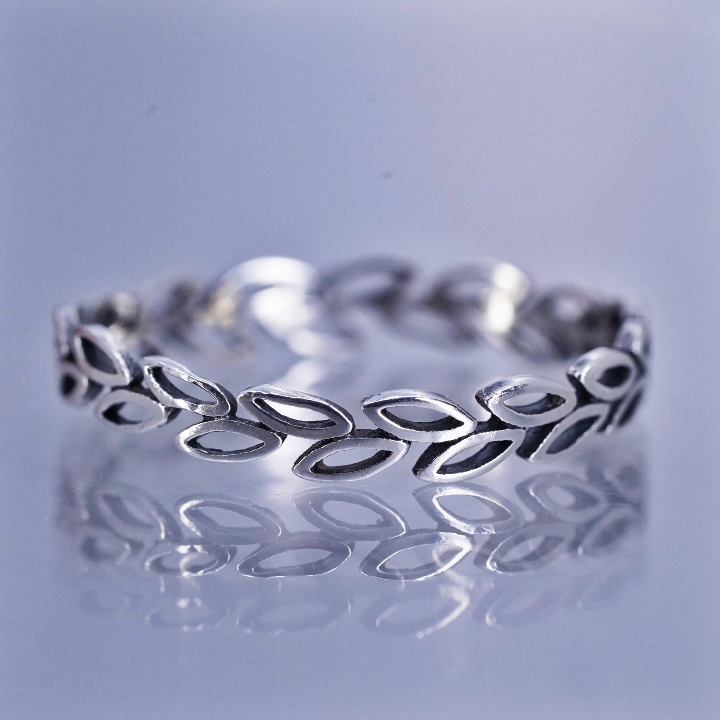 Size 10.5, vintage Sterling 925 silver handmade leaves band ring