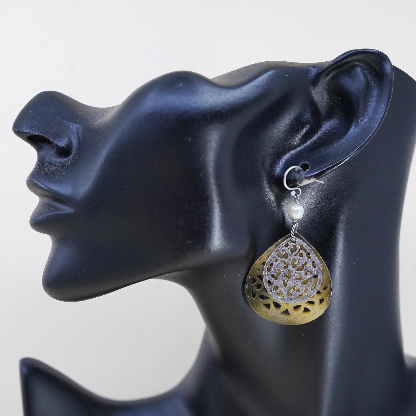 Retired Silpada Carved Shell Pearl 925 Sterling Silver Teardrop Earrings W1525