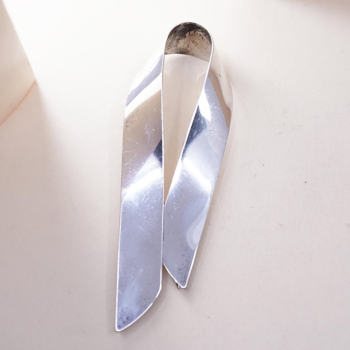 3.5”, VTG Sterling silver huge brooch, 925 long breast cancer cure ribbon tie