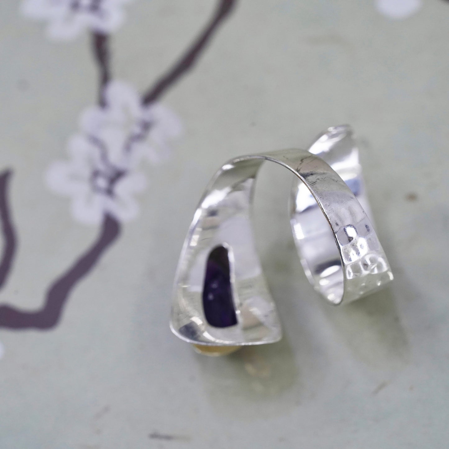 Size adjustable, VTG two tone sterling 925 silver wrap band ring with amethyst