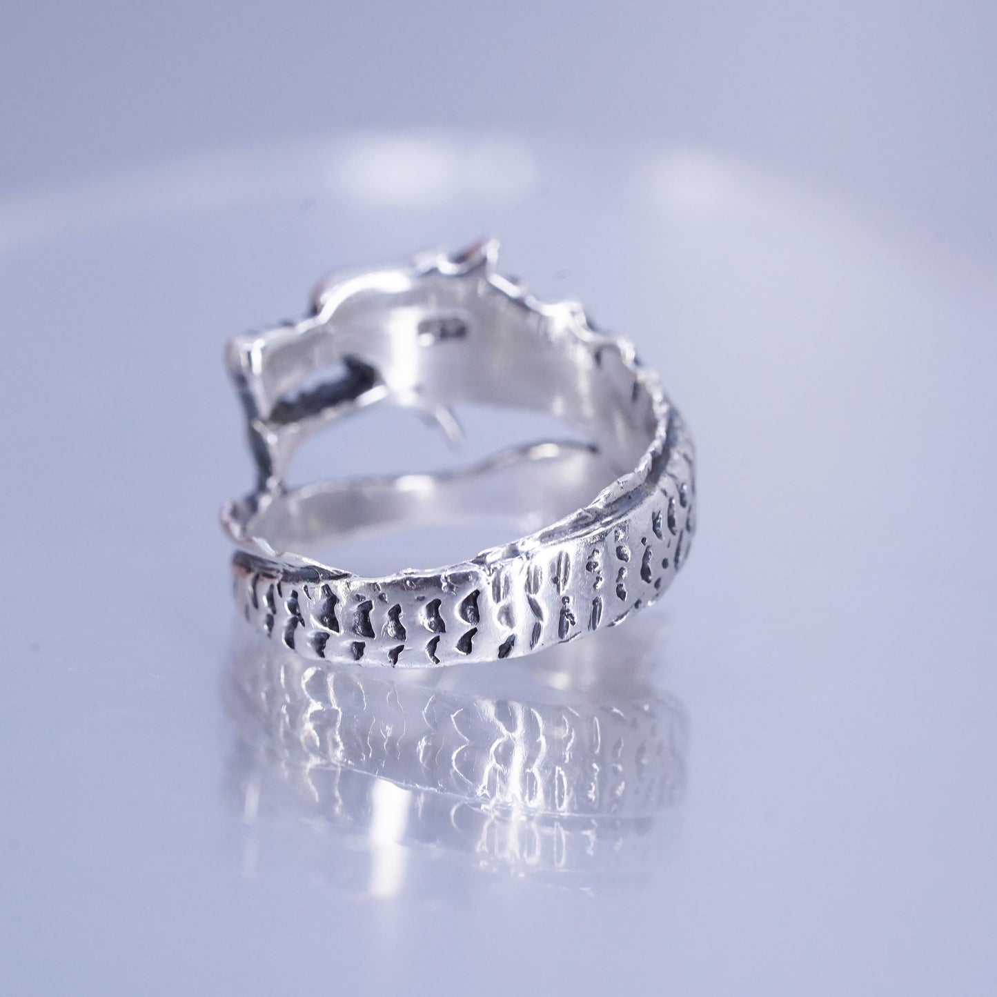 Size 8, vintage southwestern Sterling 925 silver handmade ring, dragon band