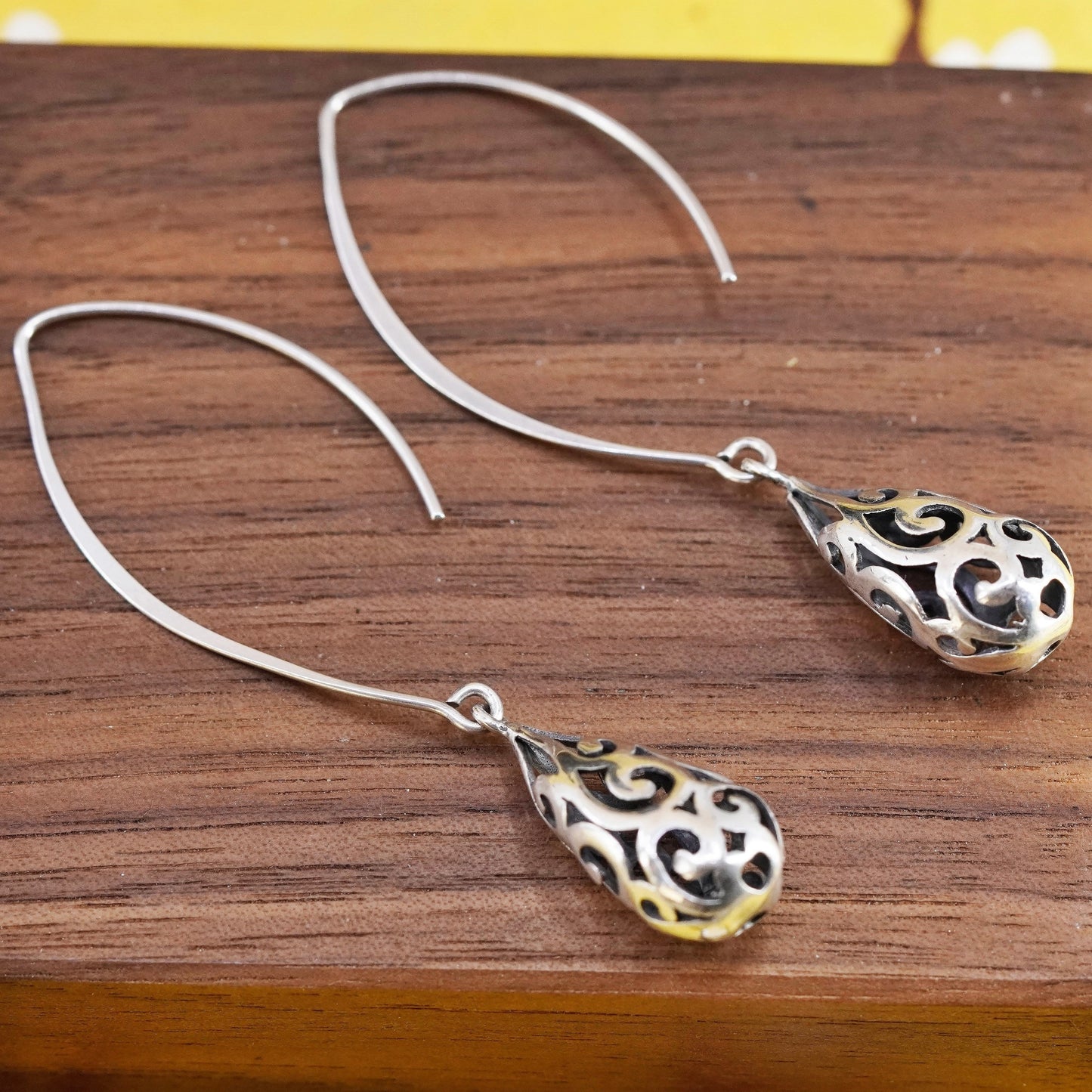 Vintage Sterling 925 silver Oval Drop Dangle Earrings with filigree teardrop