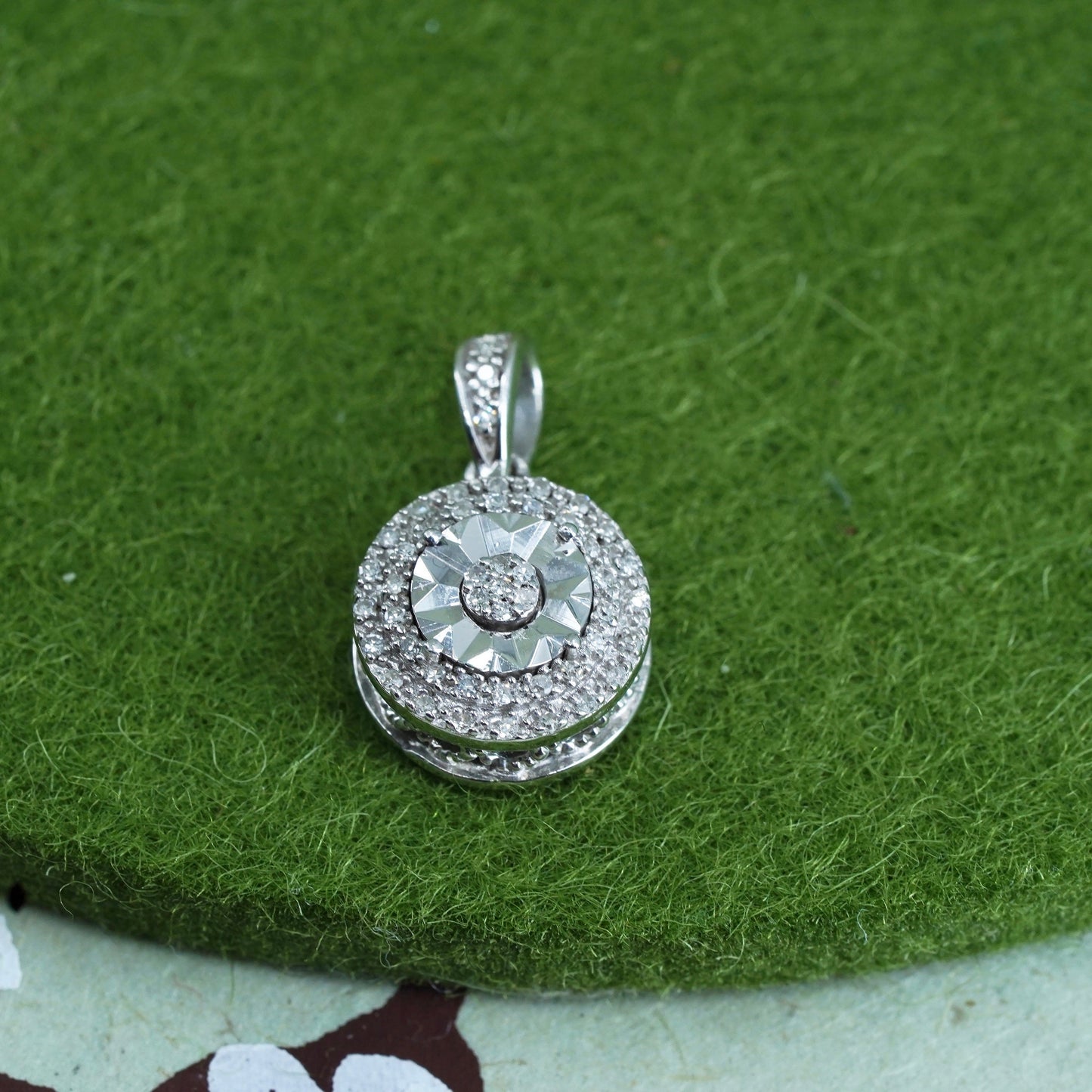 vintage Sterling silver Pendant, 925 circle Pendant with cluster real diamond