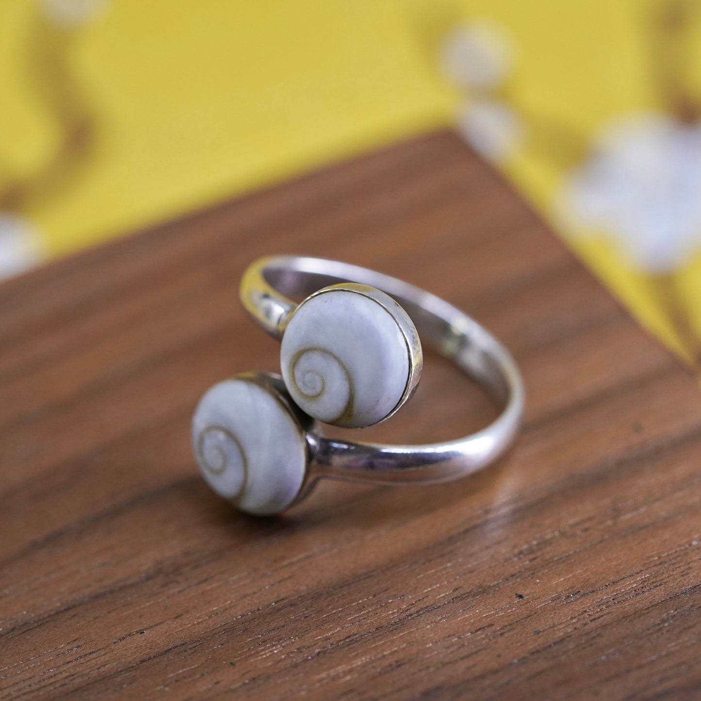 vintage Sterling 925 Silver Shiva eye wrap Ring | Mexican Jewelry, fossil shell
