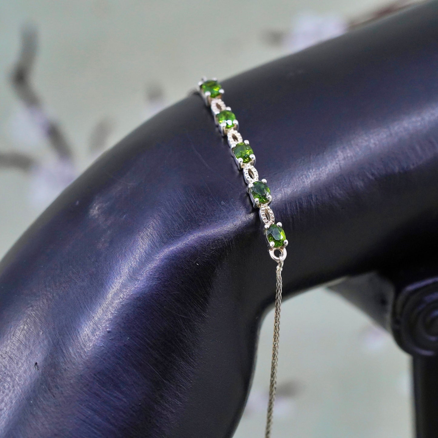 Size adjustable, Vintage sterling silver bracelet, 925 box chain with peridot
