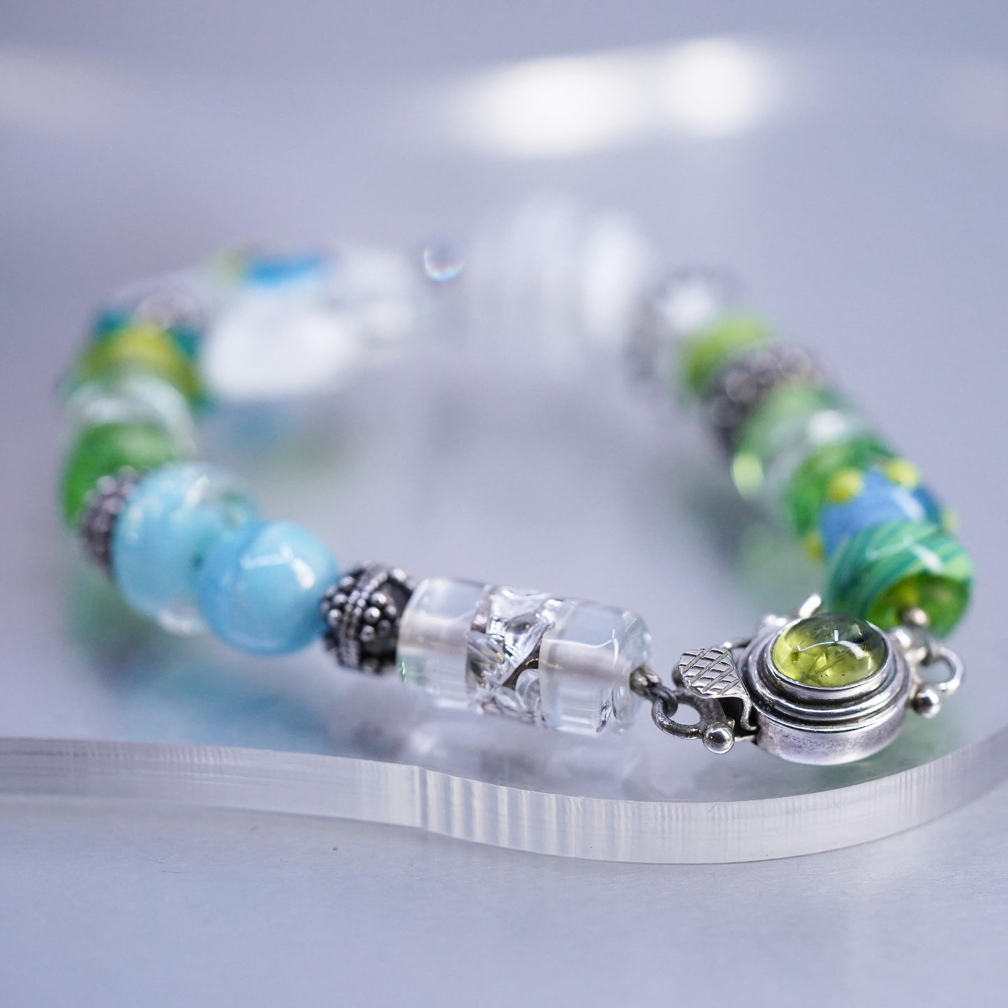 6.25", Mexico Sterling 925 Silver bracelet artisan green glass beads cat face