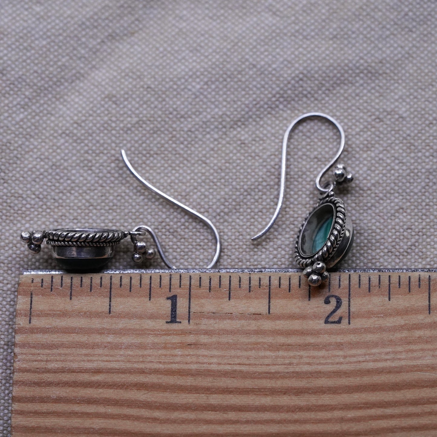 Vintage Sterling 925 silver handmade earrings with oval malachite and cable