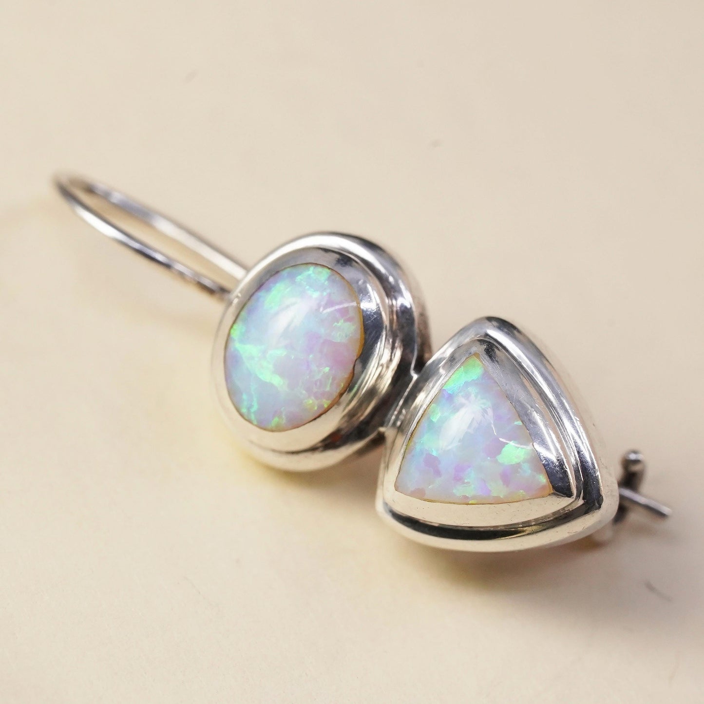Vintage Sterling 925 silver handmade single earring with oval fire opal