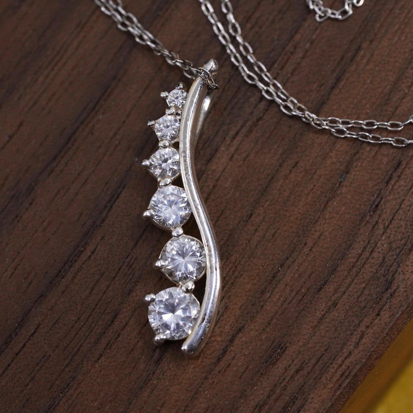 18", vintage Sterling silver necklace, Italy 925 circle chain with cz pendant
