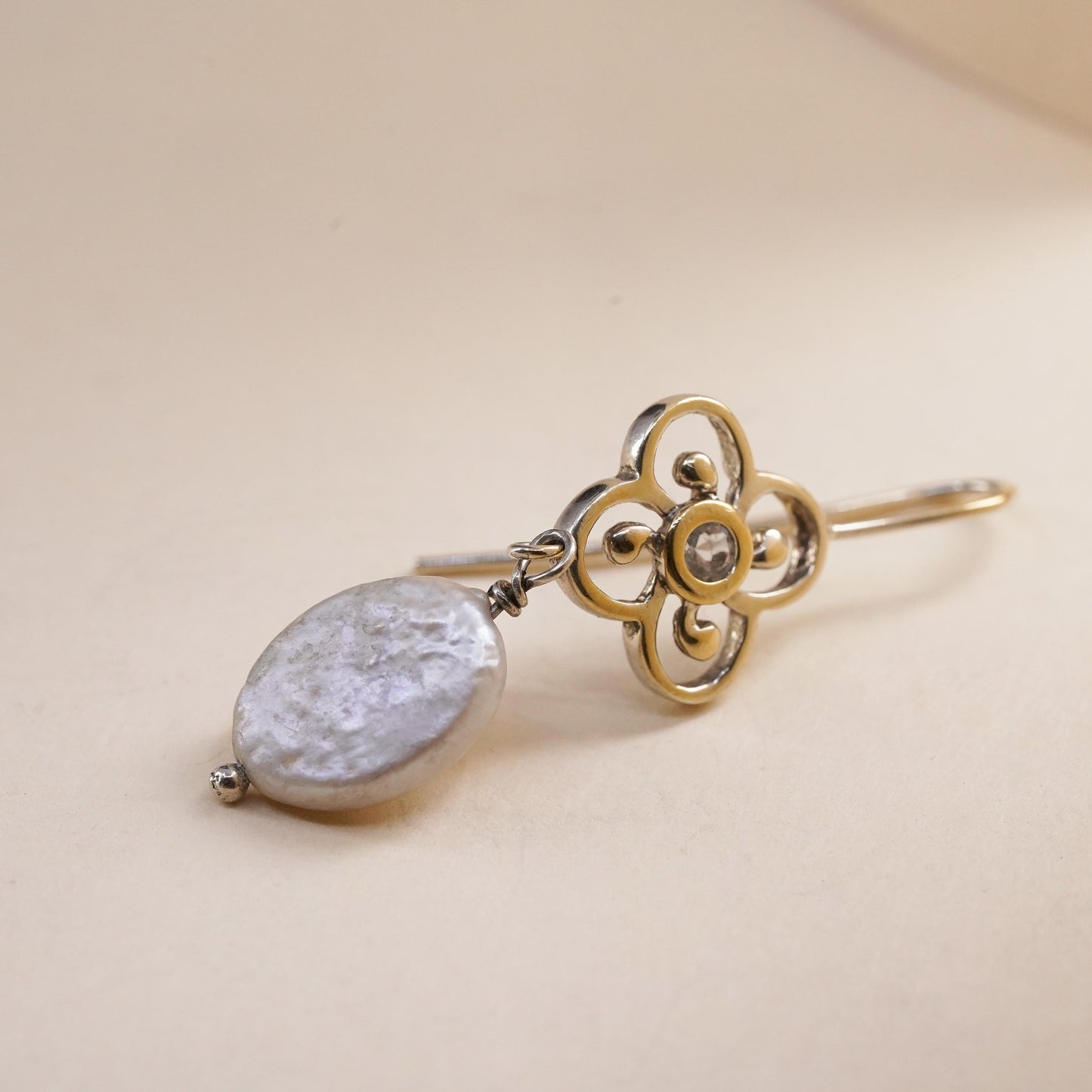 Vintage sterling 925 silver handmade floral single earring with coin pearl