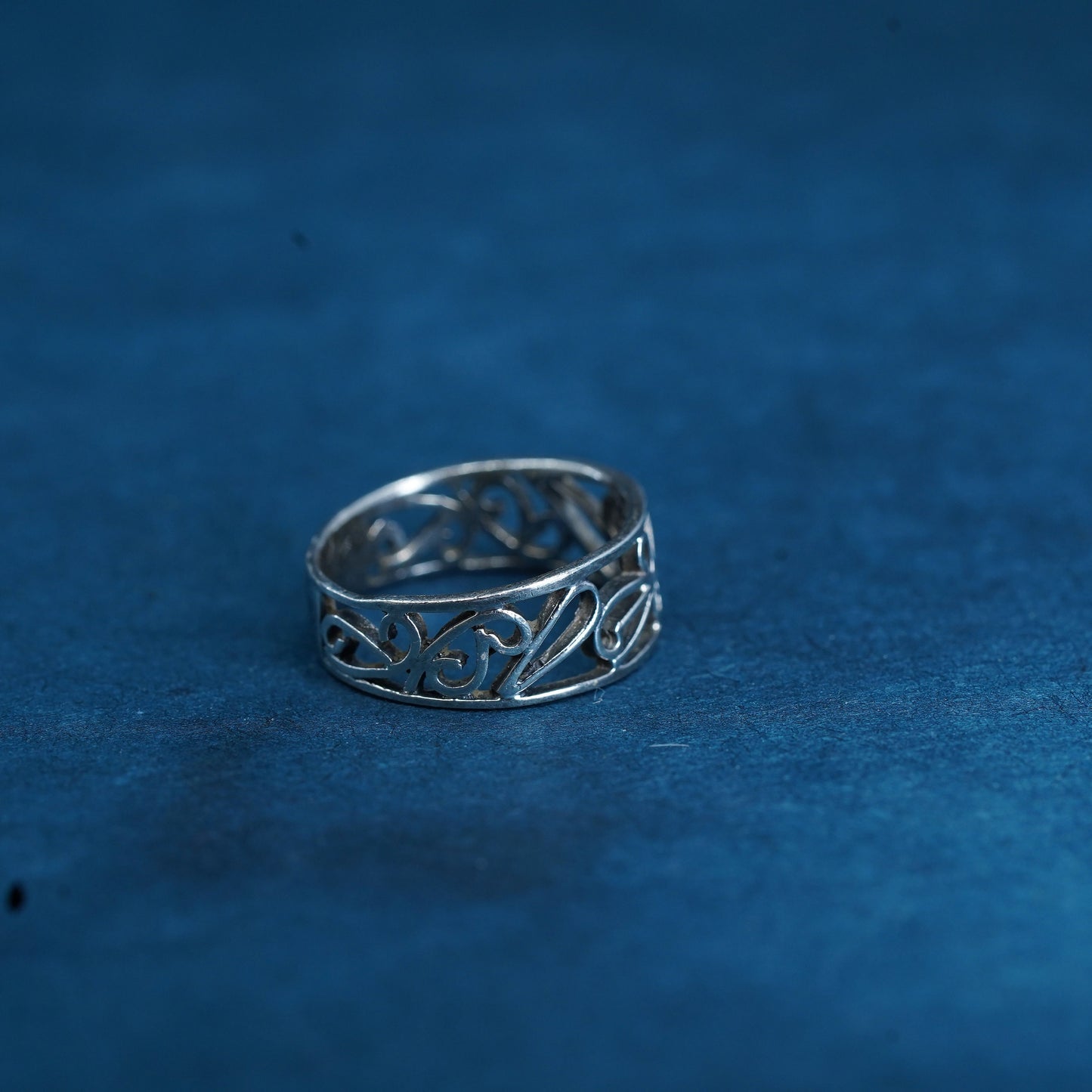 Size 7, vintage Sterling silver handmade ring, 925 Filigree swirl band