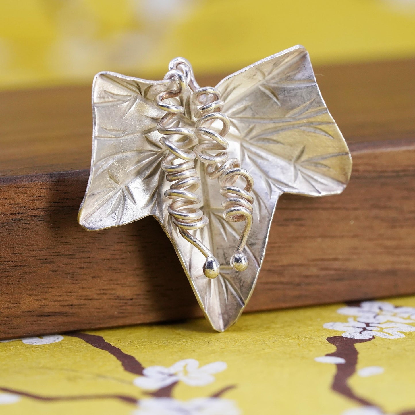 Vintage Mexican sterling 925 silver handmade grape leaf pendant