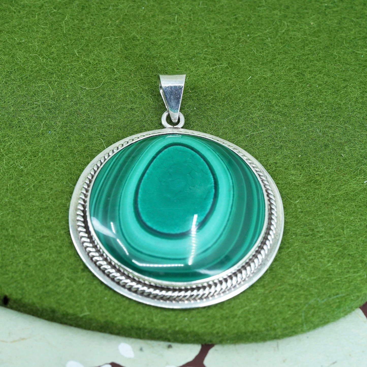 sterling 925 silver handmade huge pendant with round malachite and cable around
