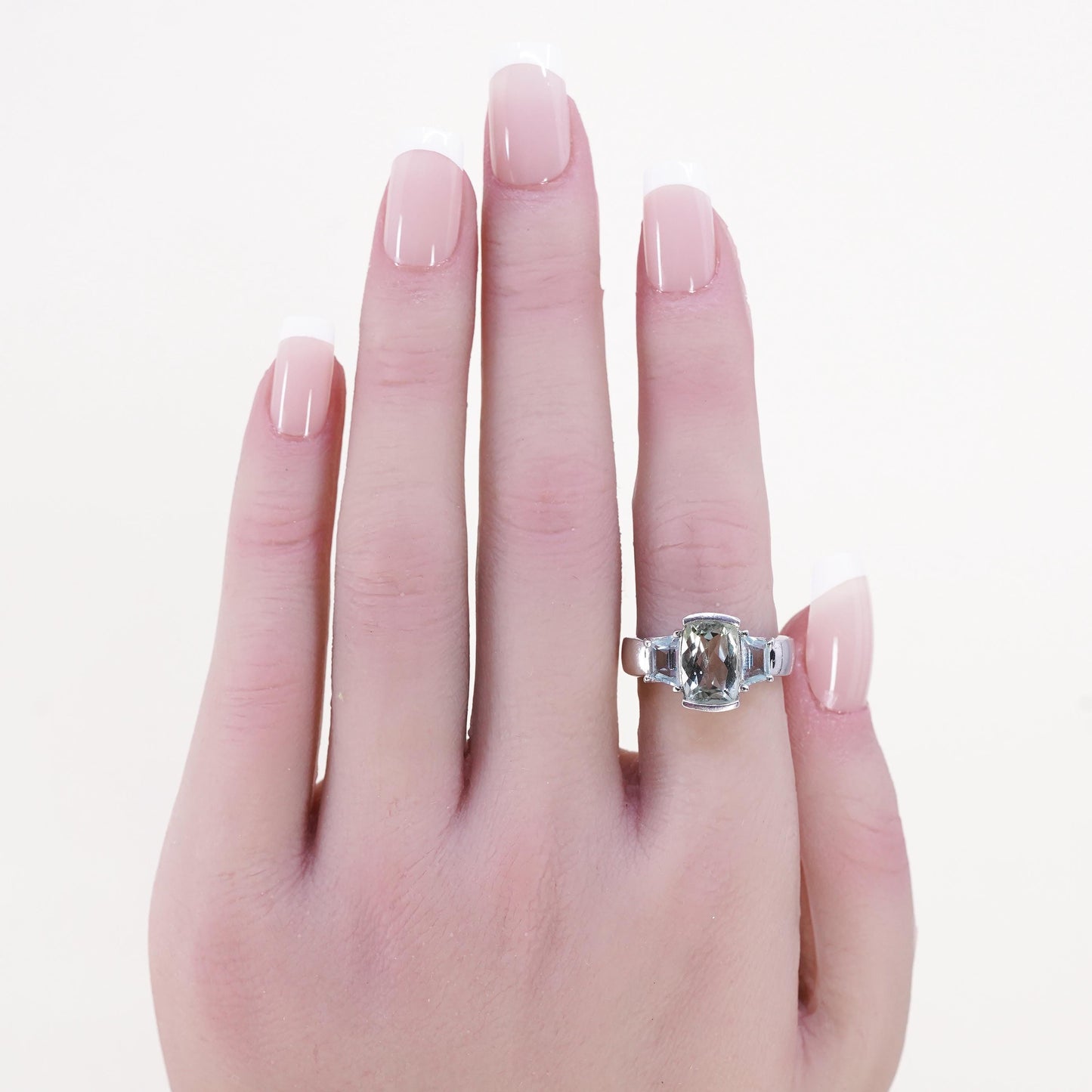 Size 7, vintage sterling 925 silver statement ring with green amethyst topaz
