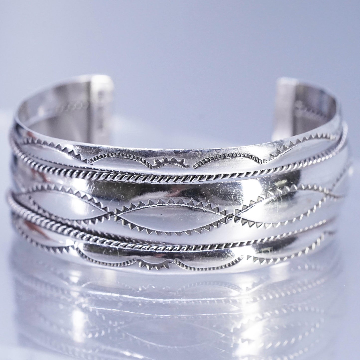 7.25”, Native American Tahe Navajo Sterling 925 silver bracelet, rocker cuff