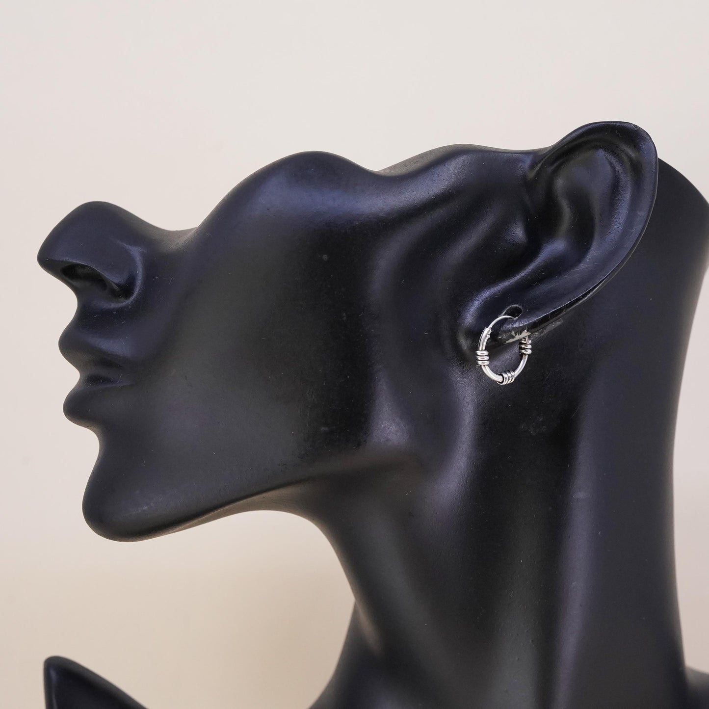 0.5”, Vintage sterling silver single earring, 925 huggie hoop with wires detail