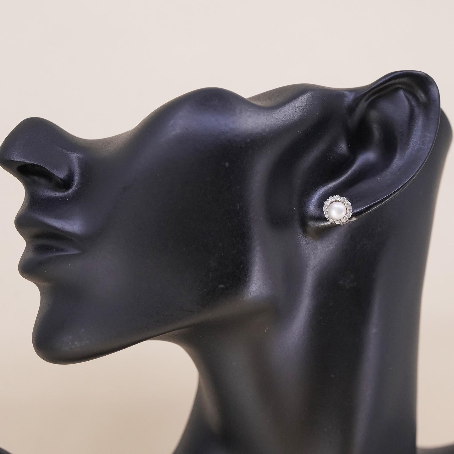 Vintage single earring. Sterling 925 silver pearl stud with cz around details