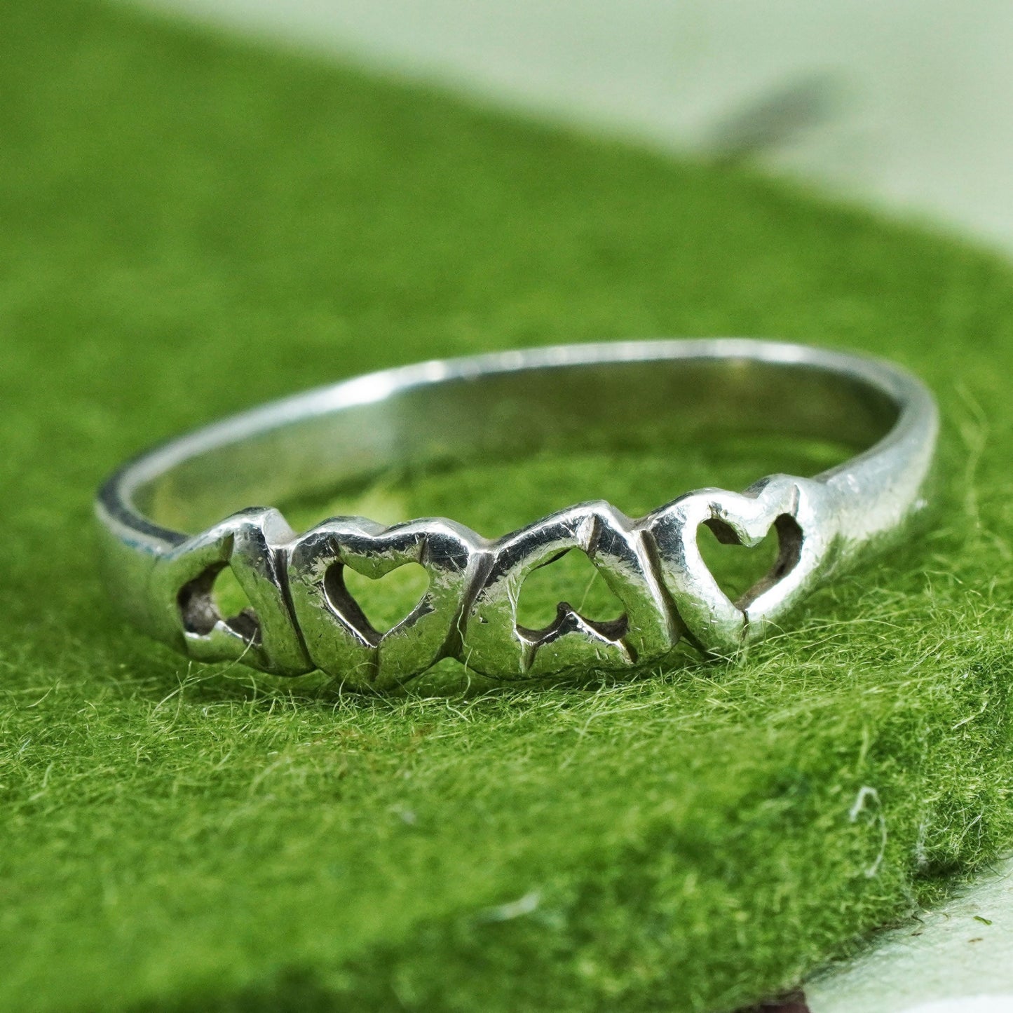 Size 8.5, vintage Sterling 925 silver handmade heart ring band