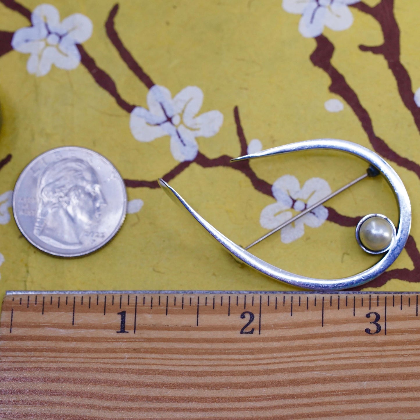 Vintage Mexican handmade sterling silver brooch, 925 U shaped pin with pearl