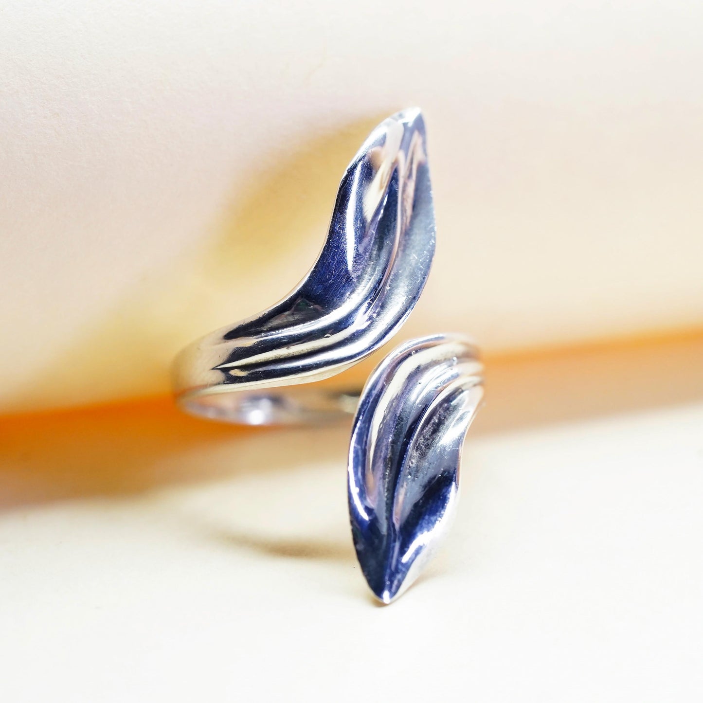 Size adjustable, vintage sterling silver statement ring, 925 leaf wrap band