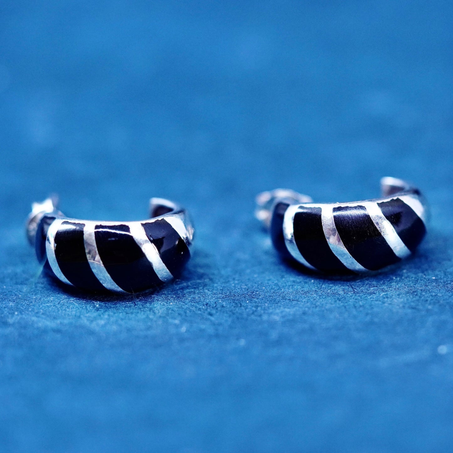 0.75”, vintage Sterling silver handmade earrings, 925 hoops onyx inlay, huggie