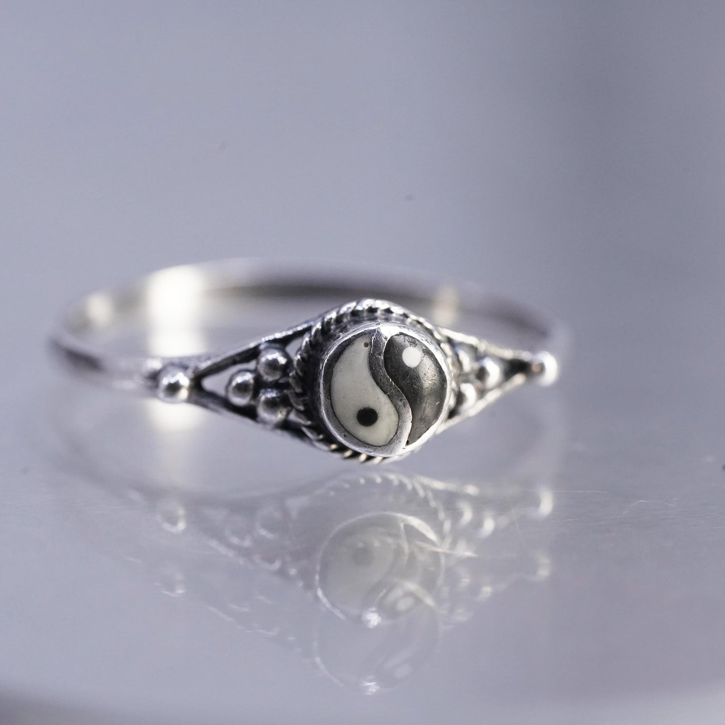 Size 8.5, vintage Sterling 925 silver handmade Yin and Yang ring w/ onyx inlay