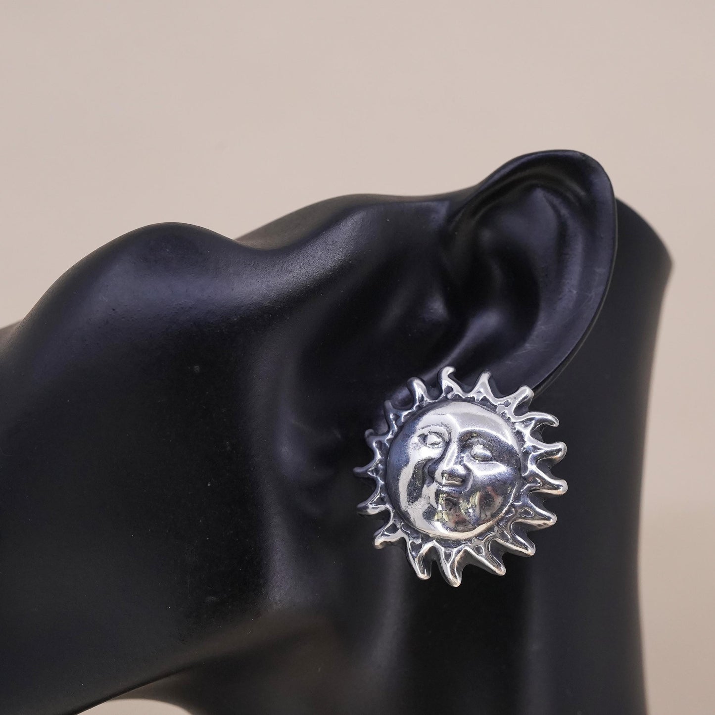 VTG Mexico sterling silver handmade single earring, 925 silver sun face clip on