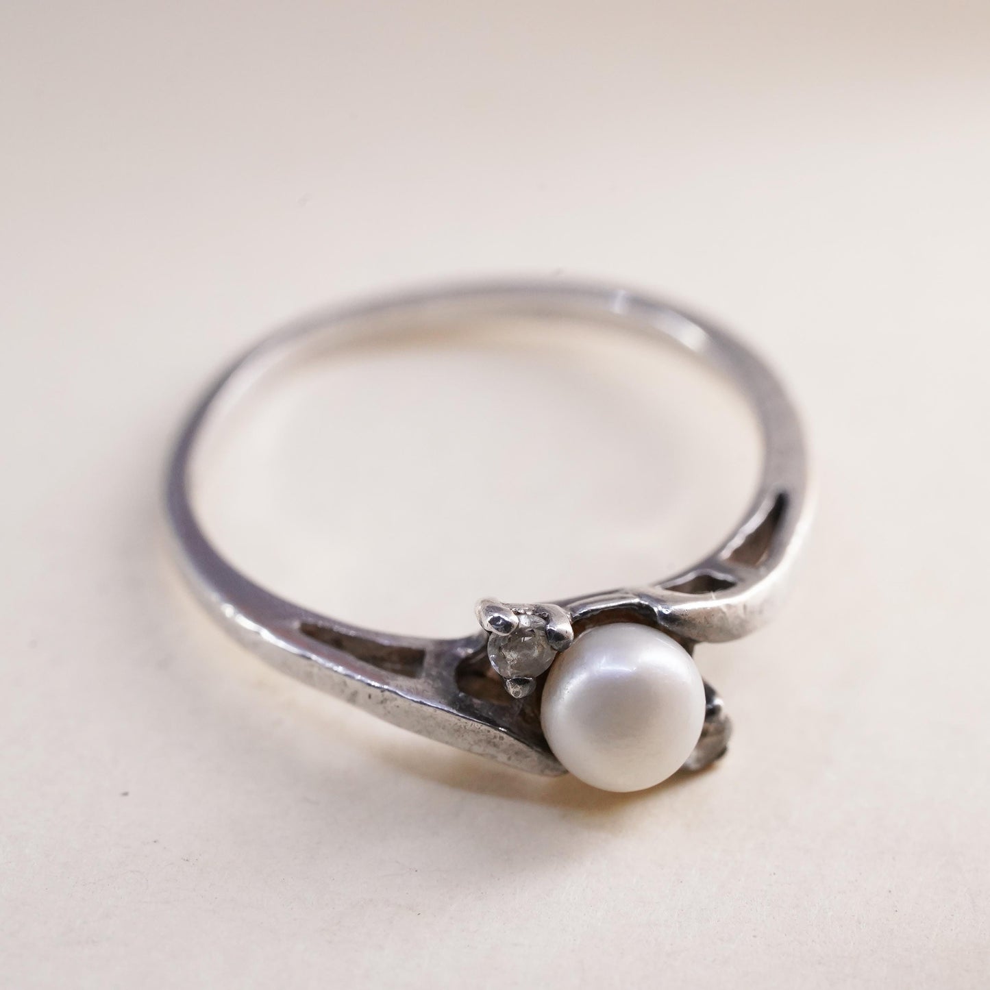 Size 6.25, vintage Sterling silver 925 handmade ring with pearl and cz