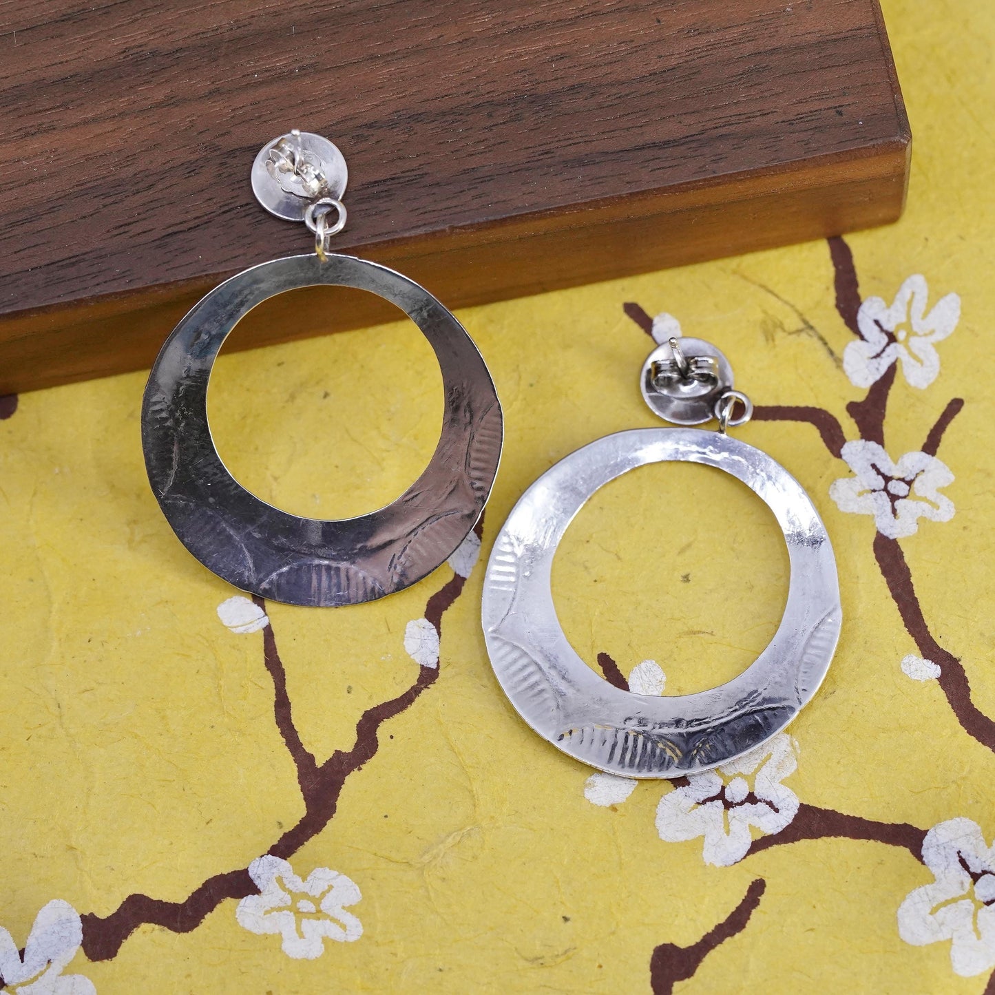 Vintage southwestern Sterling 925 silver handmade textured circle disc earrings