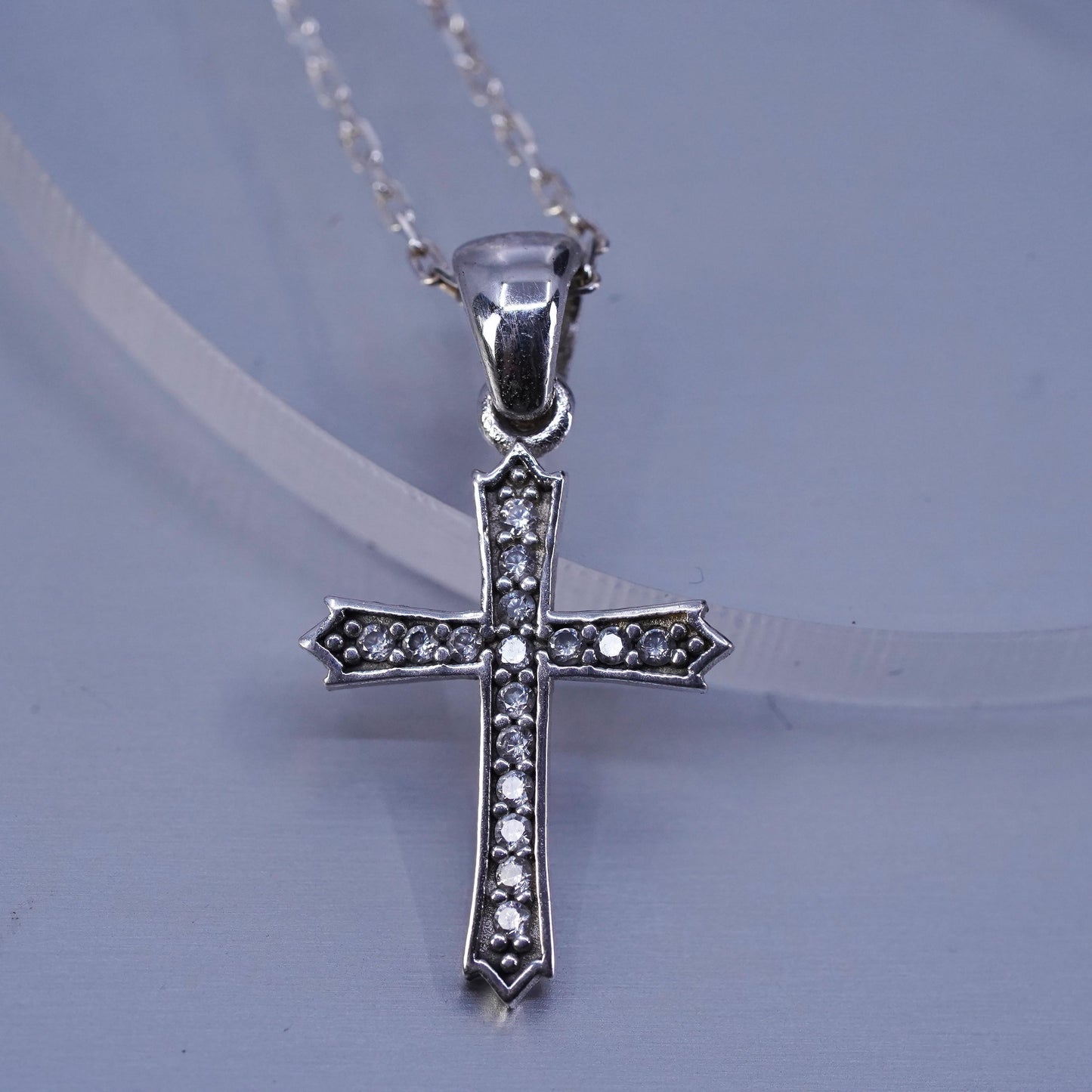 18”, vintage Sterling 925 silver circle necklace with cross pendant and cz