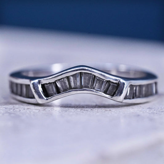 Size 6.5, vintage Sterling 925 silver ring, 925 stackable wedding band with Cz