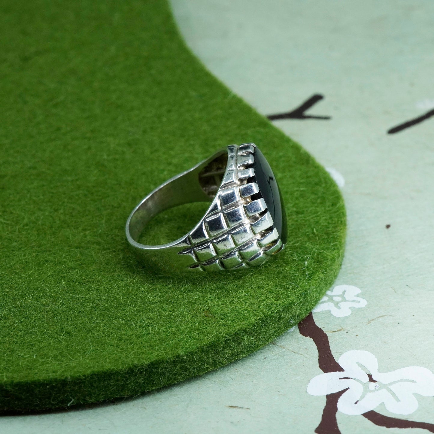 Size 8.5, vintage Sterling 925 silver handmade statement ring with onyx