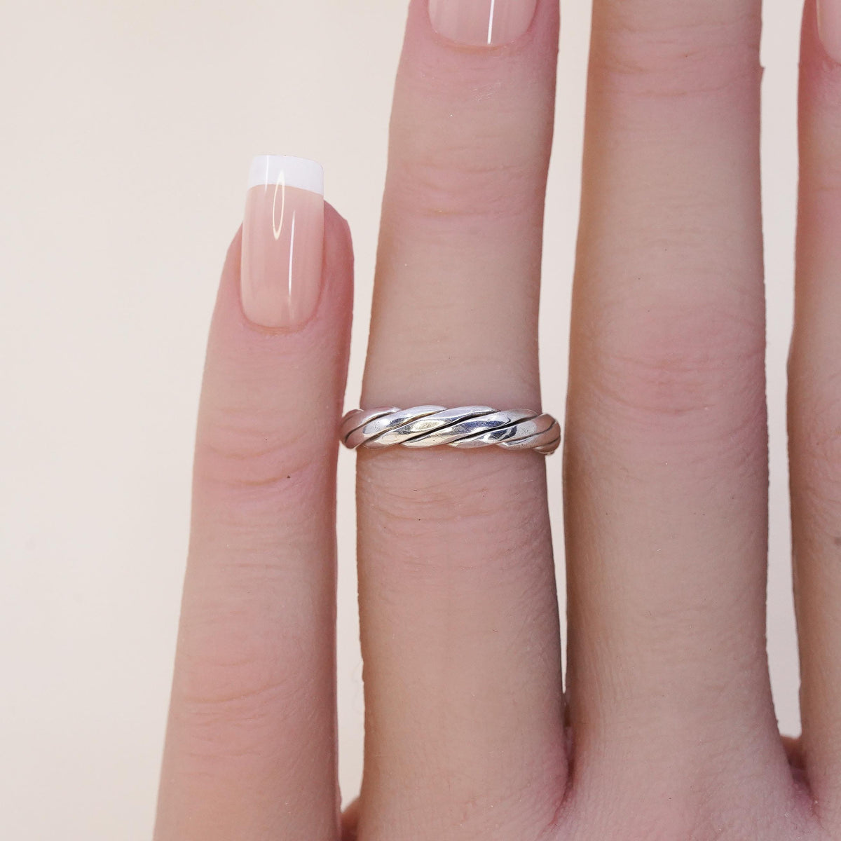 Size 4, vintage sterling silver handmade ring, 925 cable open band