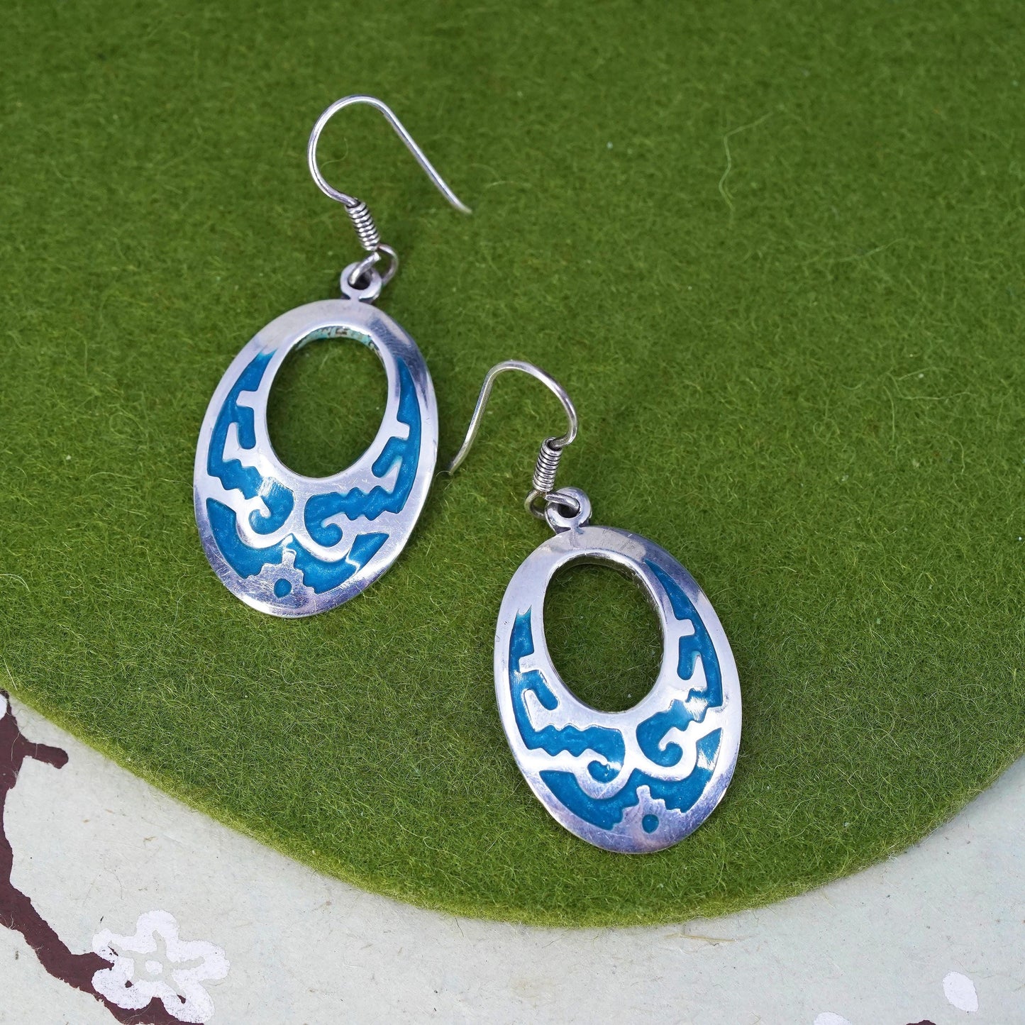 Vintage Mexican sterling 925 silver handmade oval earrings with turquoise inlay
