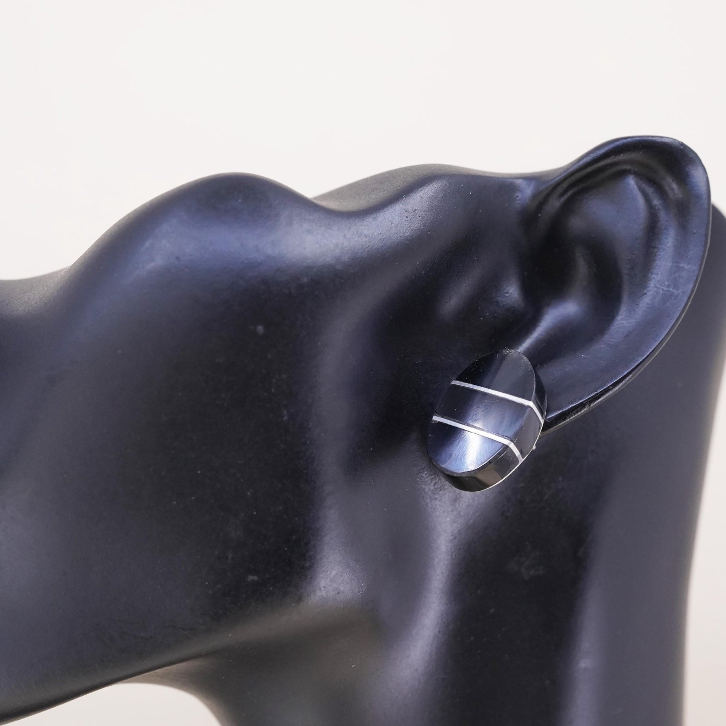 Vintage southwestern Mexican Sterling 925 silver stud with onyx, single earring