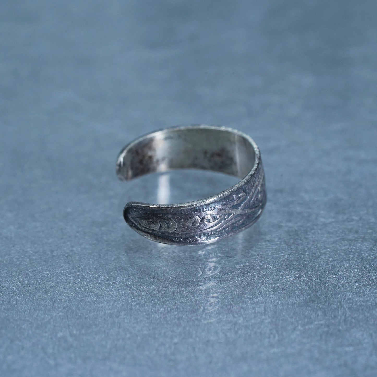 Size 3, VTG southwestern Sterling 925 silver handmade ring, textured open band