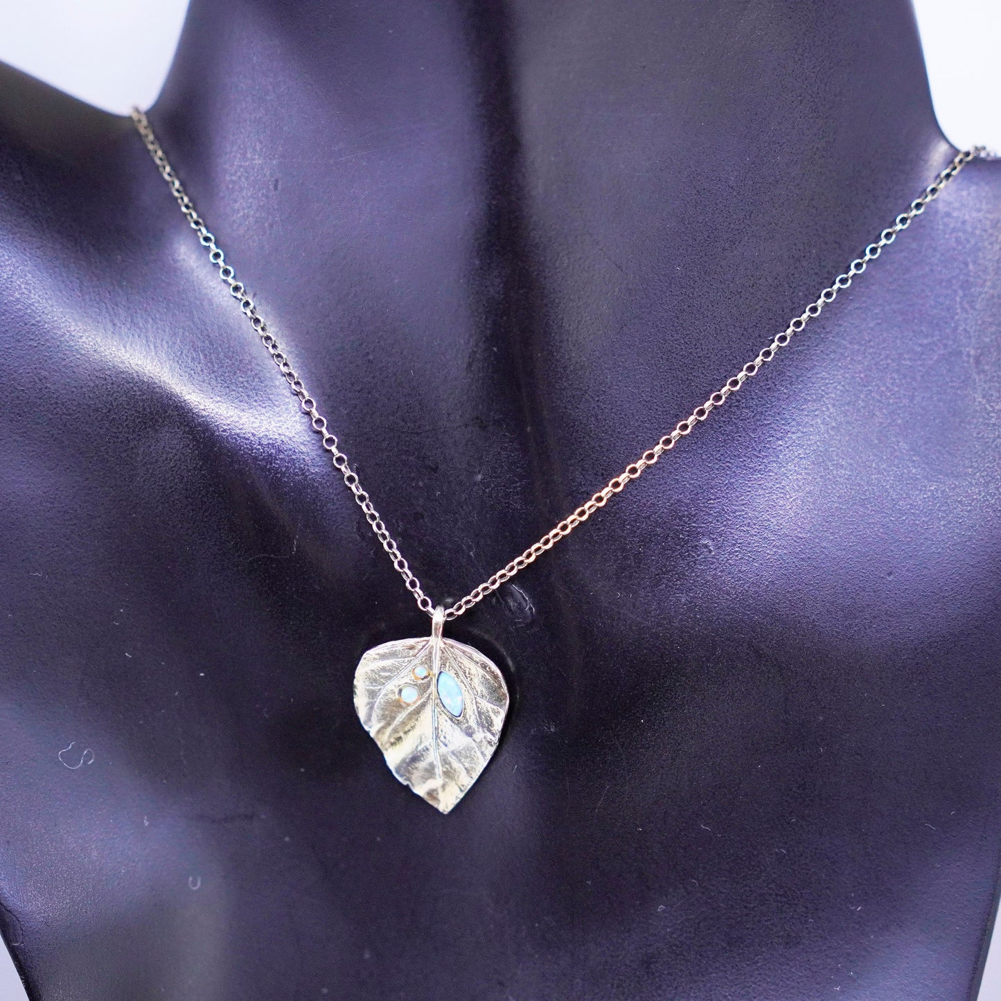 17”, Israel vermeil gold over Sterling 925 silver necklace leaf pendant opal