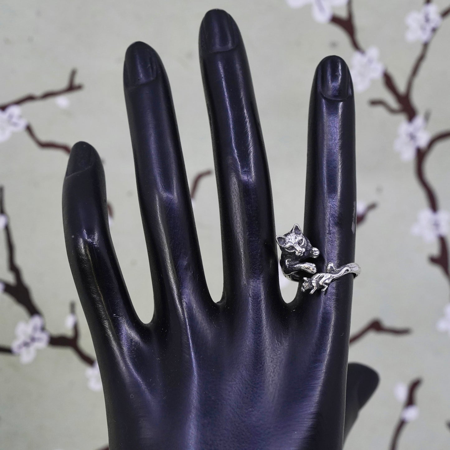 Size 6, vintage sterling silver handmade ring. 925 silver cat rat band